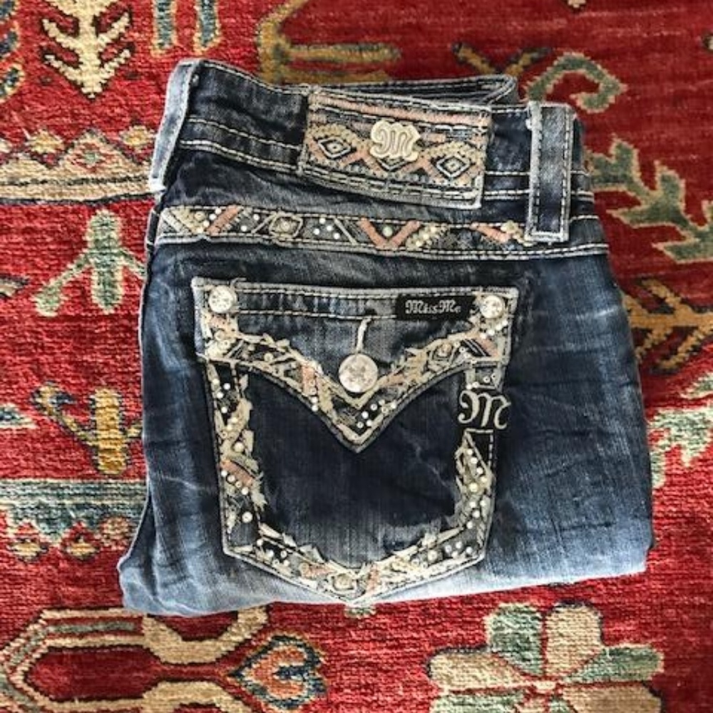 MISS ME Dusty Rose Rhinestone Design Pocket Jean